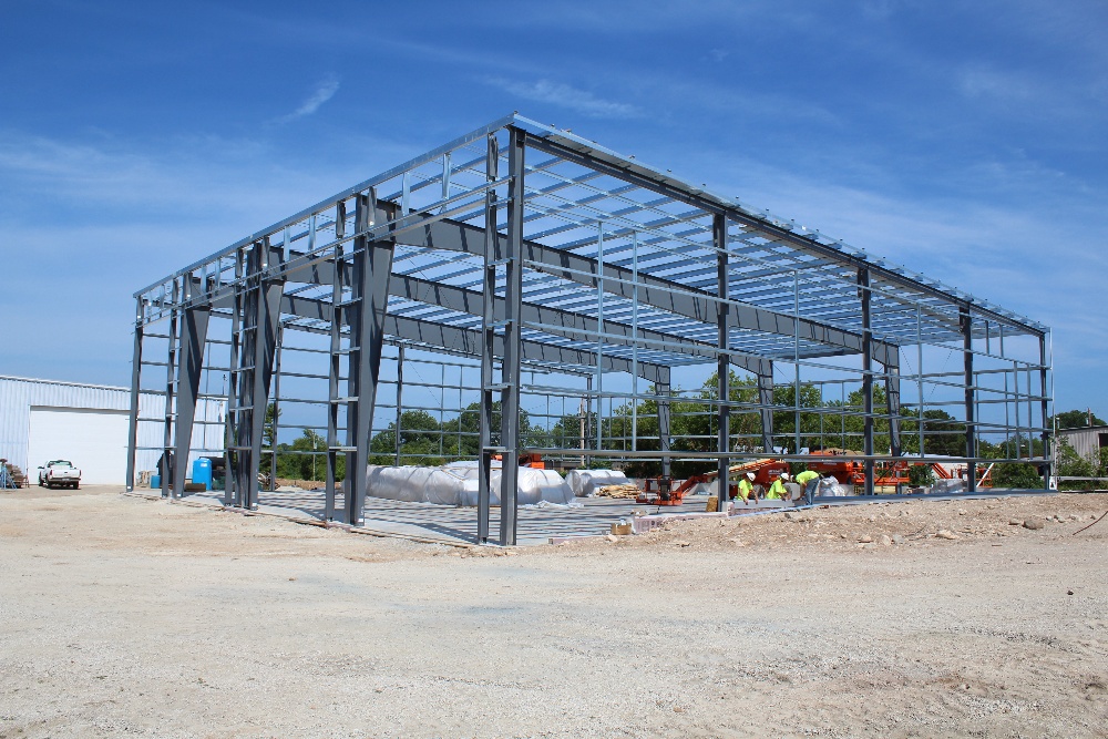 Pre-engineered-metal-buuilding-structure-custom-industrial-construction