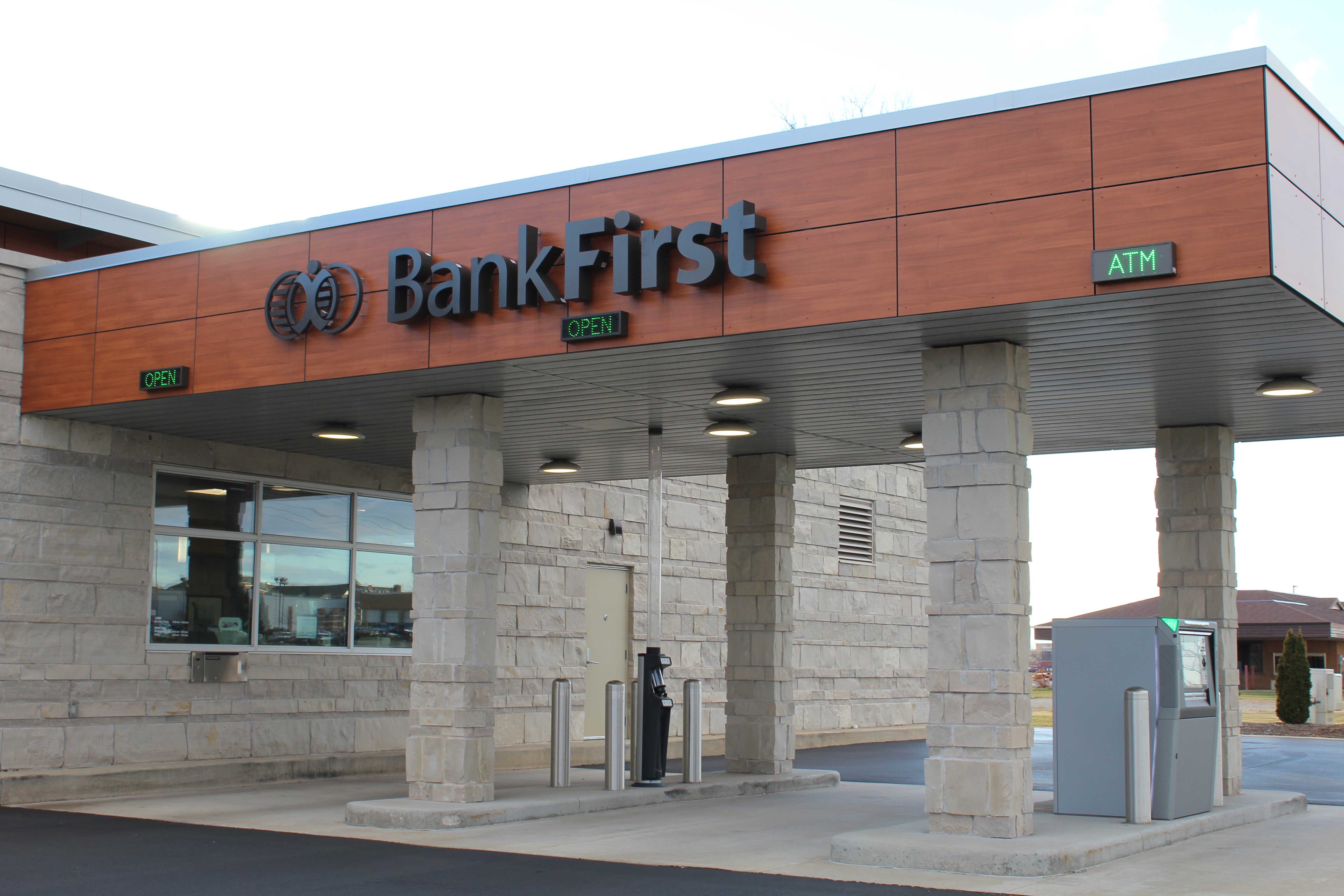 Bank First National - Grand Chute, WI - Drive Thru