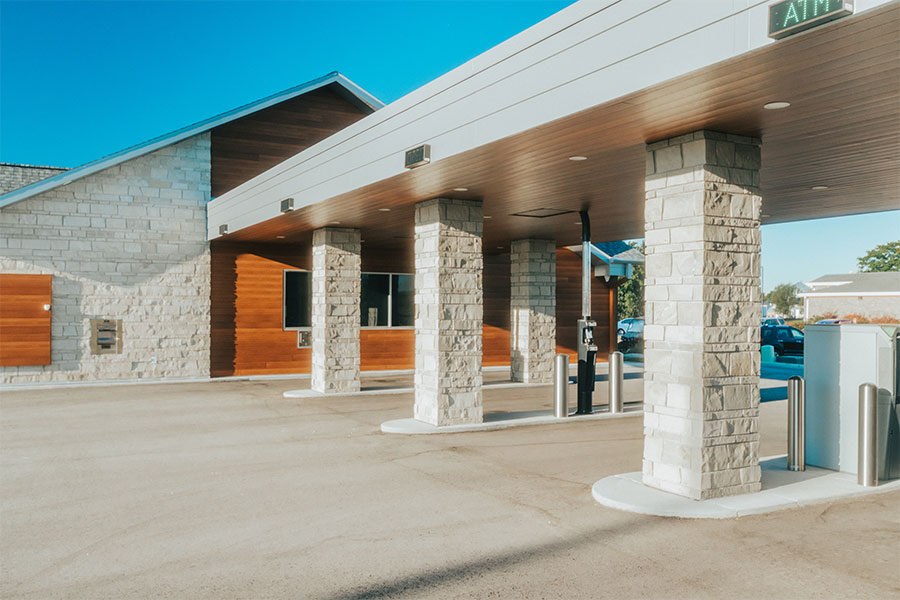 Bankfirst-Drive-Thru