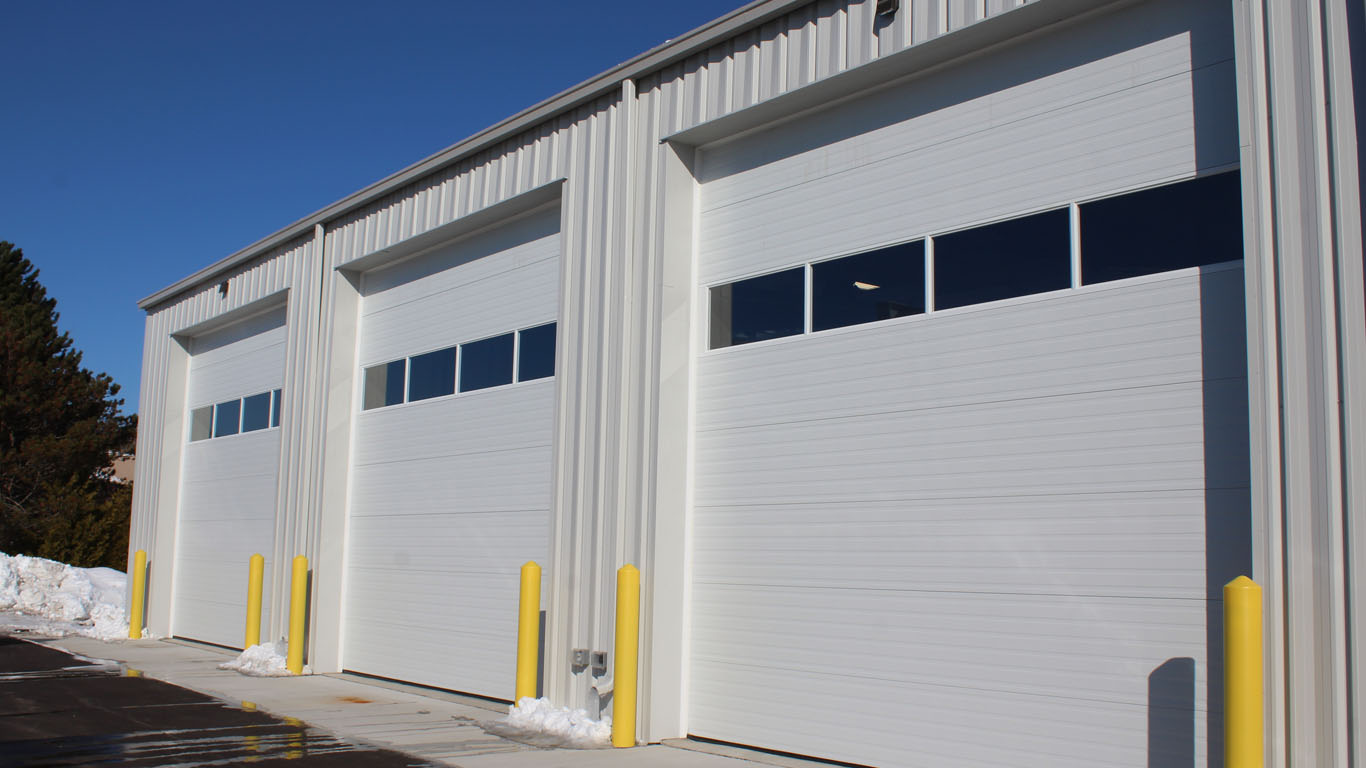 pre-engineered steel building