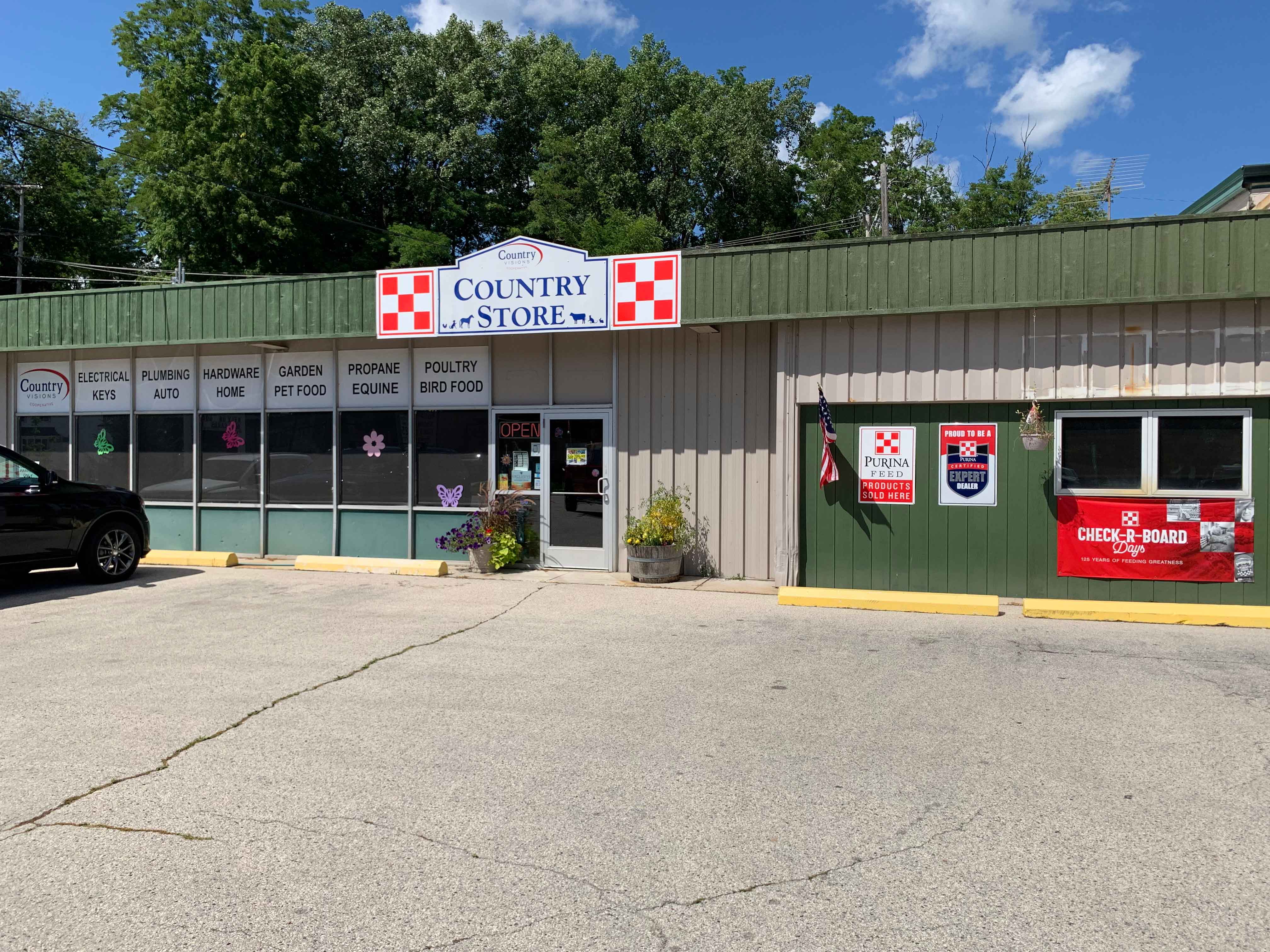 Country Visions Sheboygan Falls Outside Before Renovation