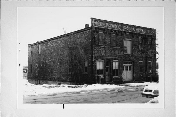 historic downtown Manitowoc