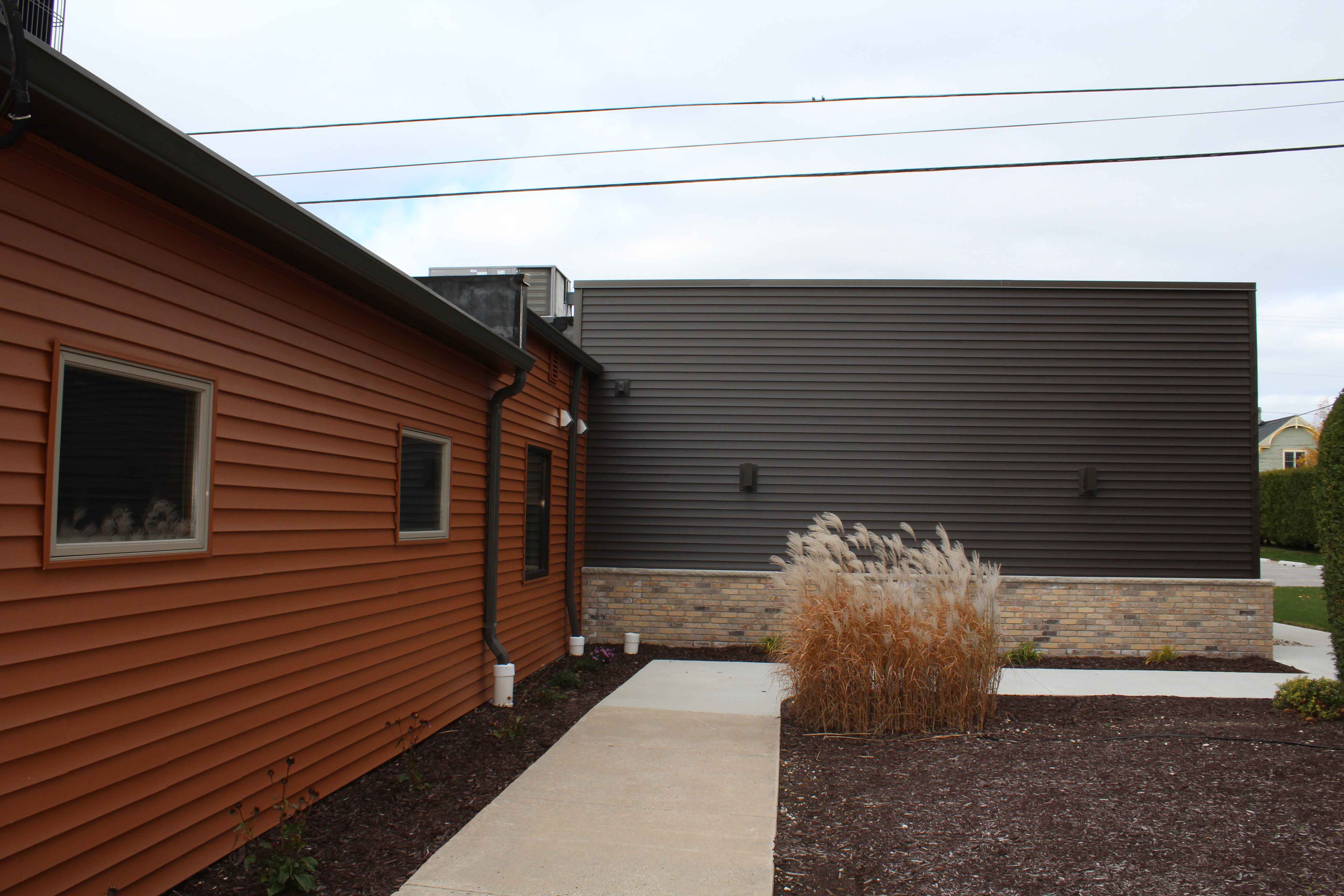 Two tone exterior walls at Two Rivers Family Dental