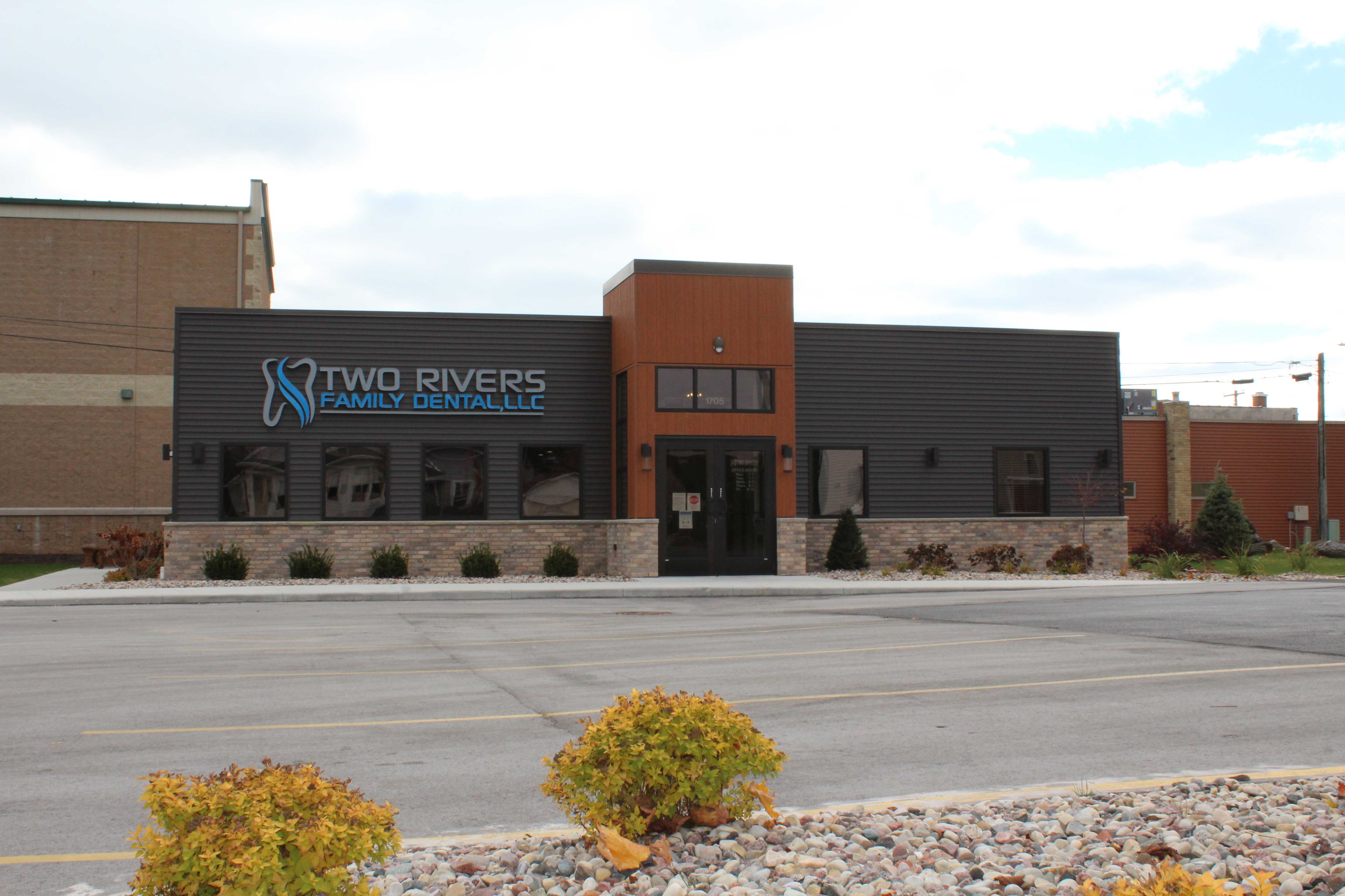 Exterior shot of front of building at Two Rivers Family Dental